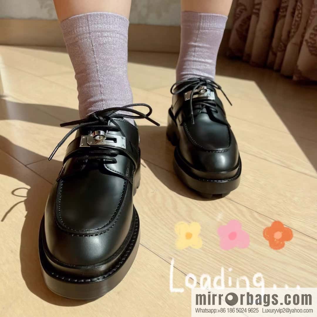 Hermes, Hermes autumn and winter kelly buckle platform loafers