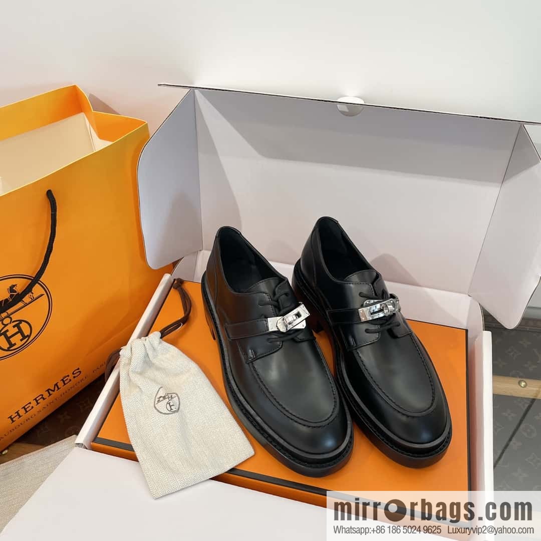 Hermes, Hermes autumn and winter kelly buckle platform loafers