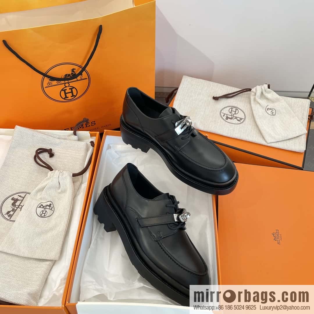 Hermes, Hermes autumn and winter kelly buckle platform loafers