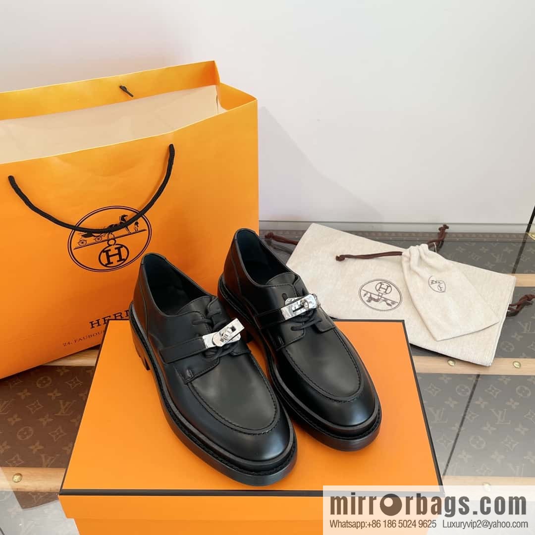 Hermes, Hermes autumn and winter kelly buckle platform loafers