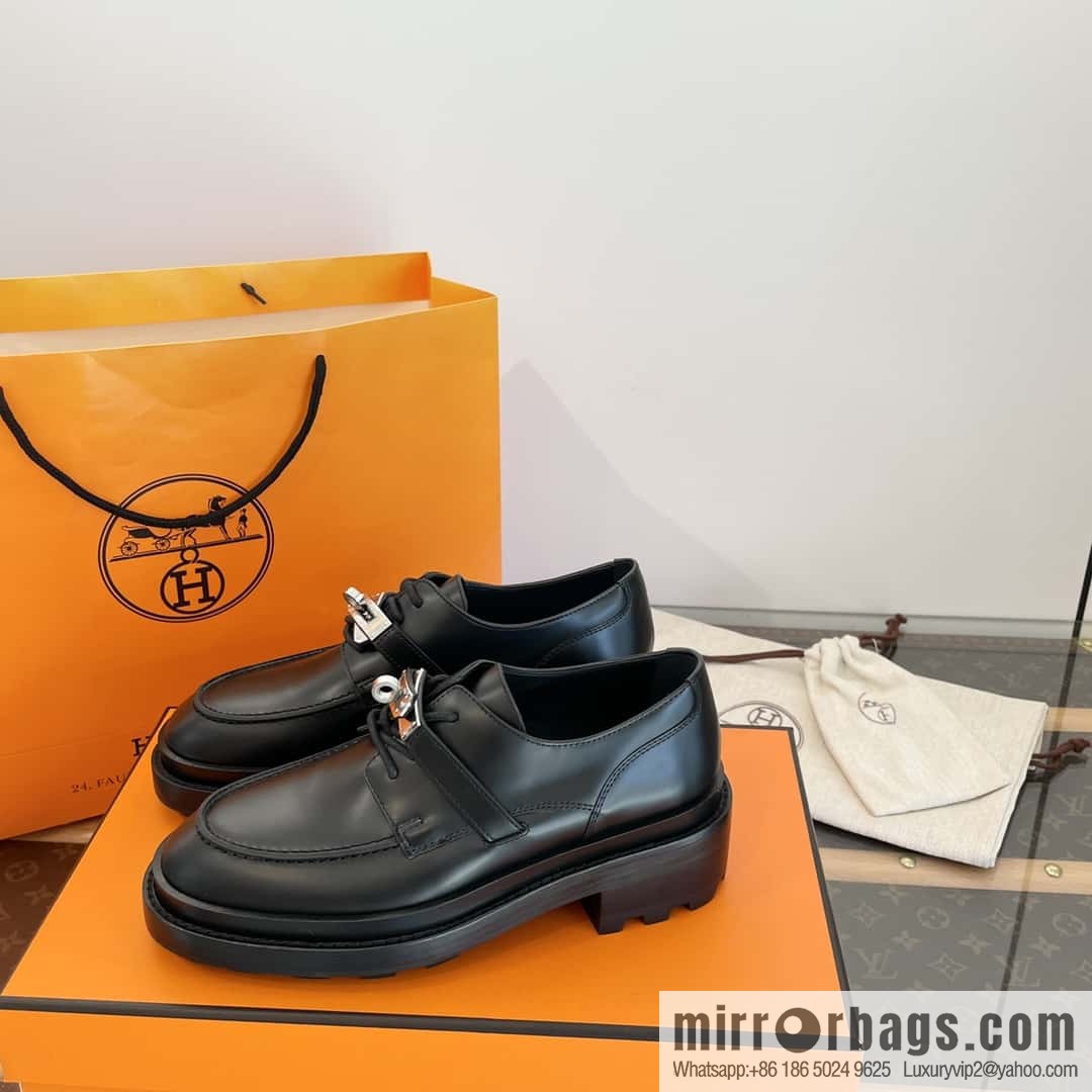 Hermes, Hermes autumn and winter kelly buckle platform loafers