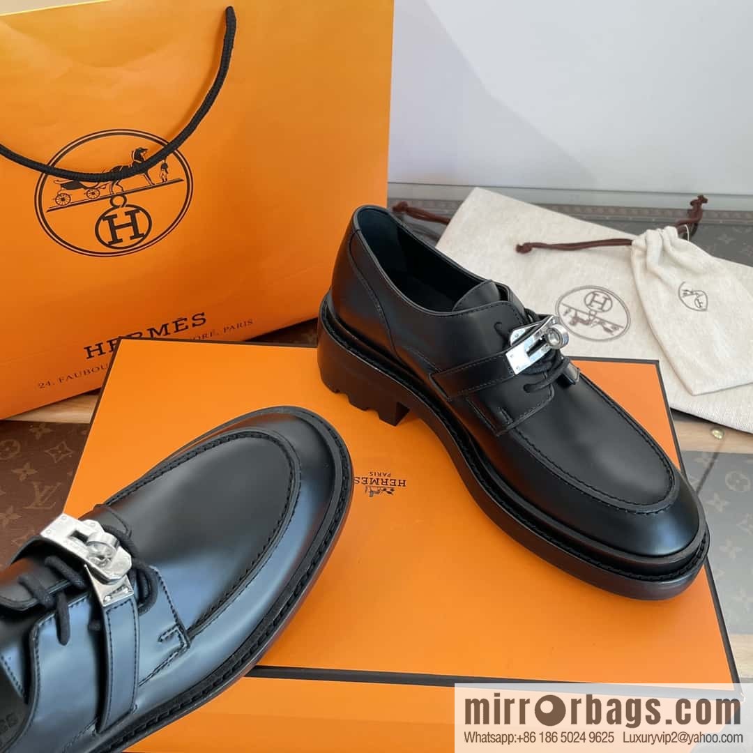 Hermes, Hermes autumn and winter kelly buckle platform loafers