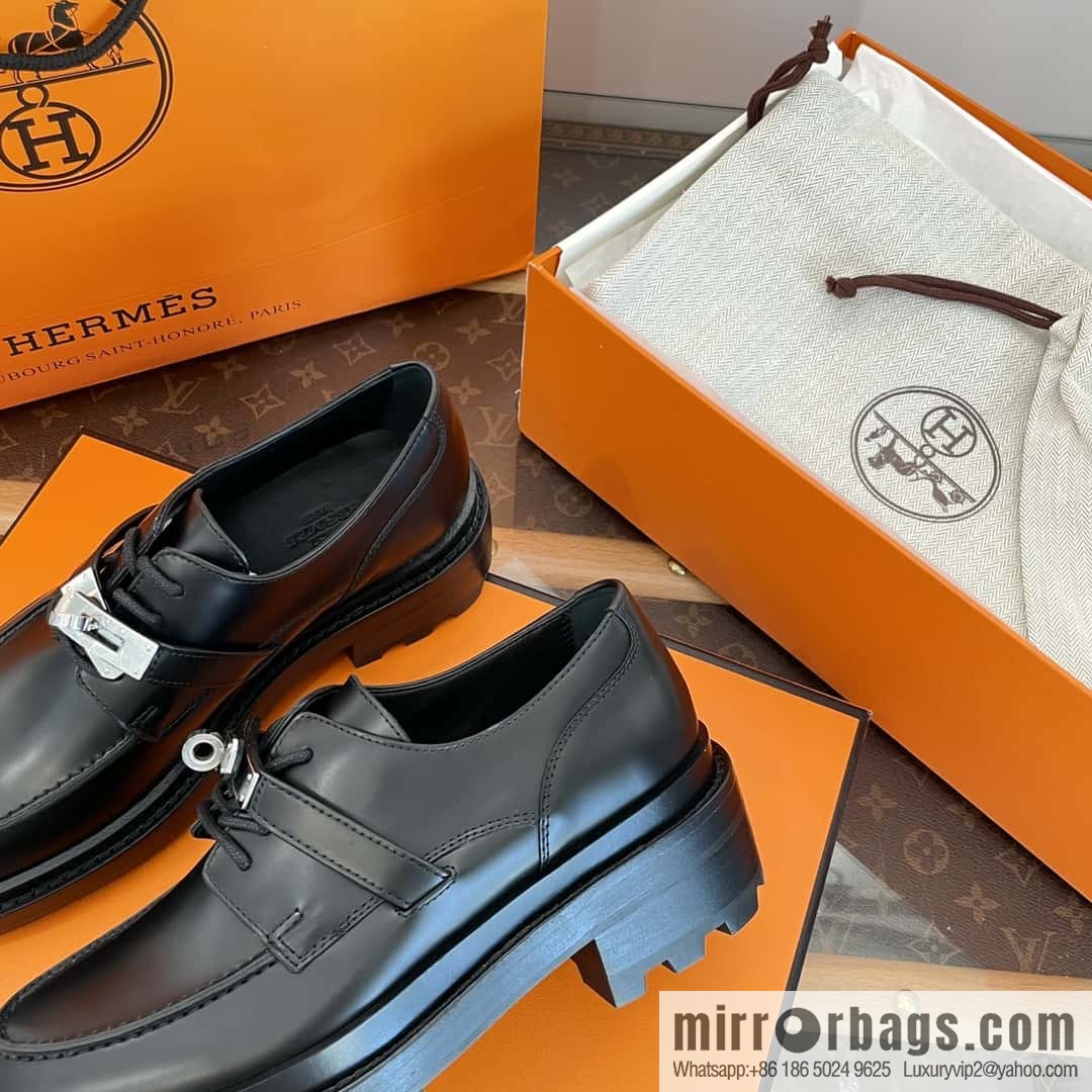 Hermes, Hermes autumn and winter kelly buckle platform loafers