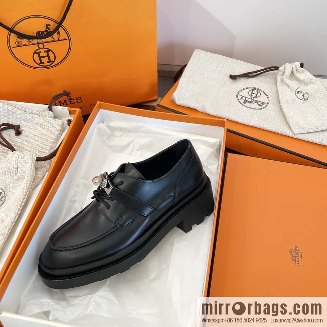 Hermes, Hermes autumn and winter kelly buckle platform loafers
