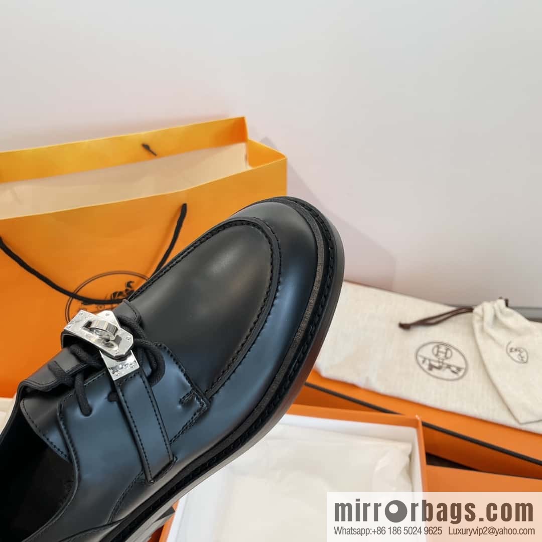 Hermes, Hermes autumn and winter kelly buckle platform loafers
