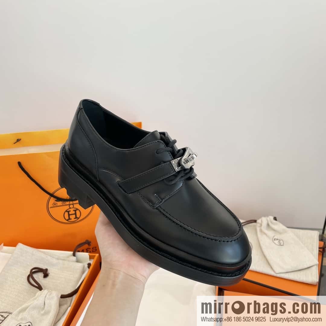 Hermes, Hermes autumn and winter kelly buckle platform loafers