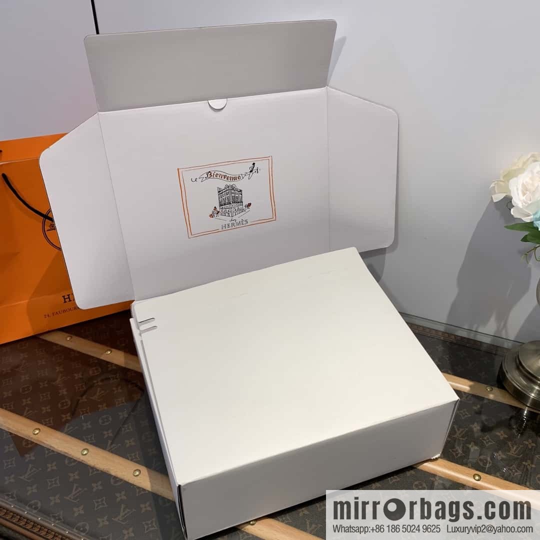 Hermes, Hermes autumn and winter kelly buckle platform loafers