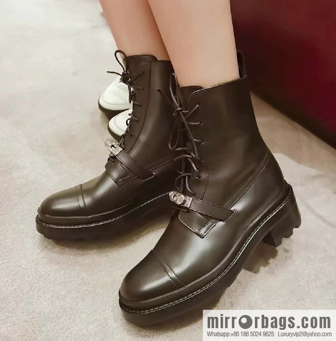 Hermès New Kelly Button Boots for Autumn and Winter