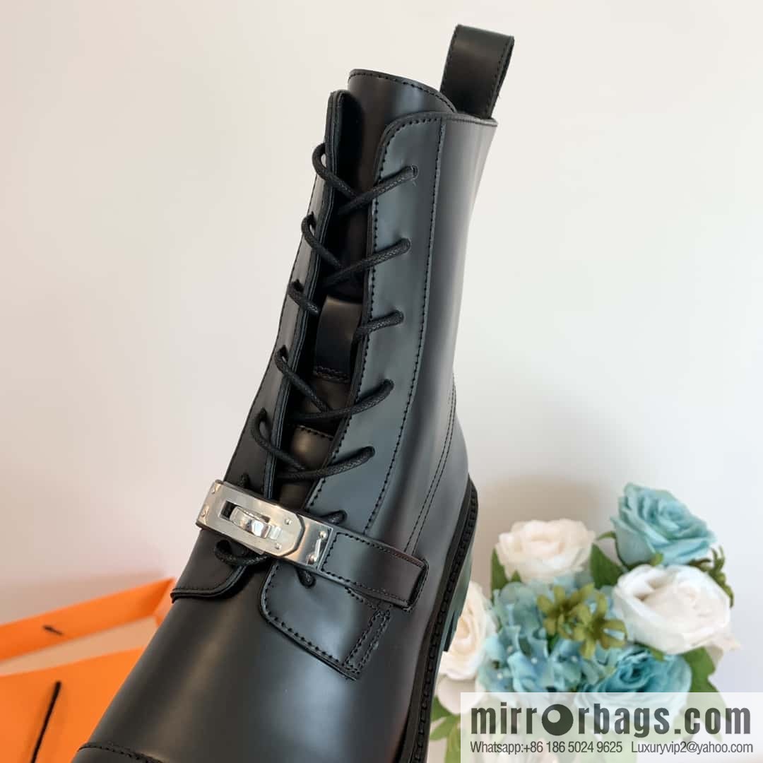 Hermès New Kelly Button Boots for Autumn and Winter