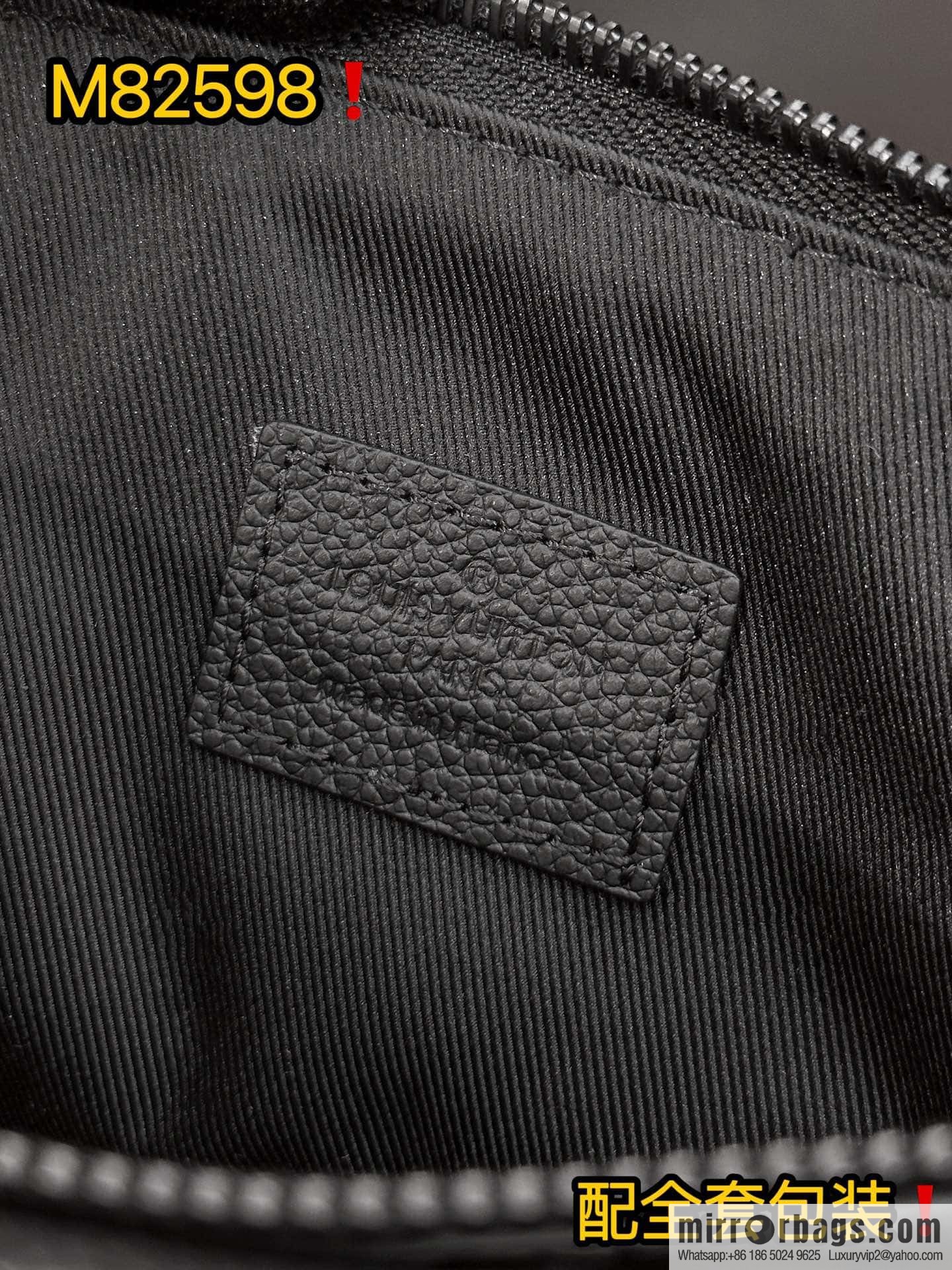 LV M82559 S-LOCK POCHETTE clutch bag