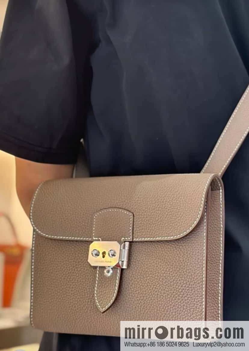 Hermès messenger bag Sac a depeches 21cm togo leather 18 elephant gray, silver buckle