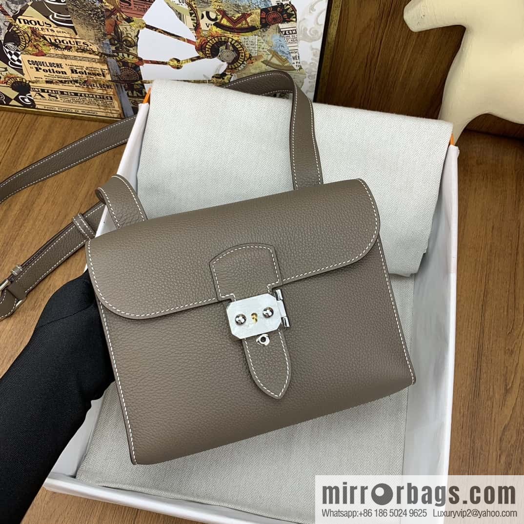Hermès messenger bag Sac a depeches 21cm togo leather 18 elephant gray, silver buckle