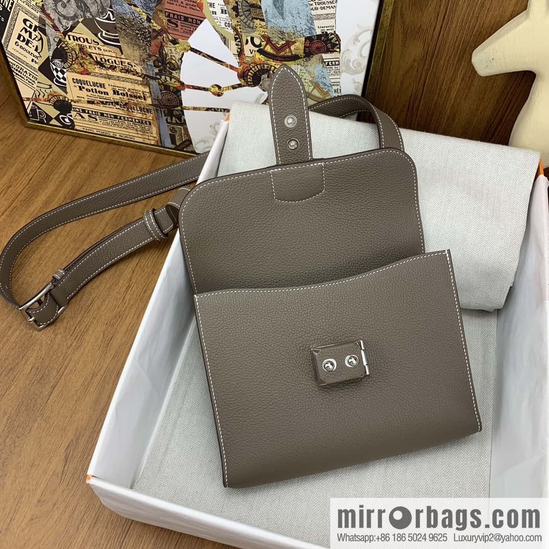 Hermès messenger bag Sac a depeches 21cm togo leather 18 elephant gray, silver buckle