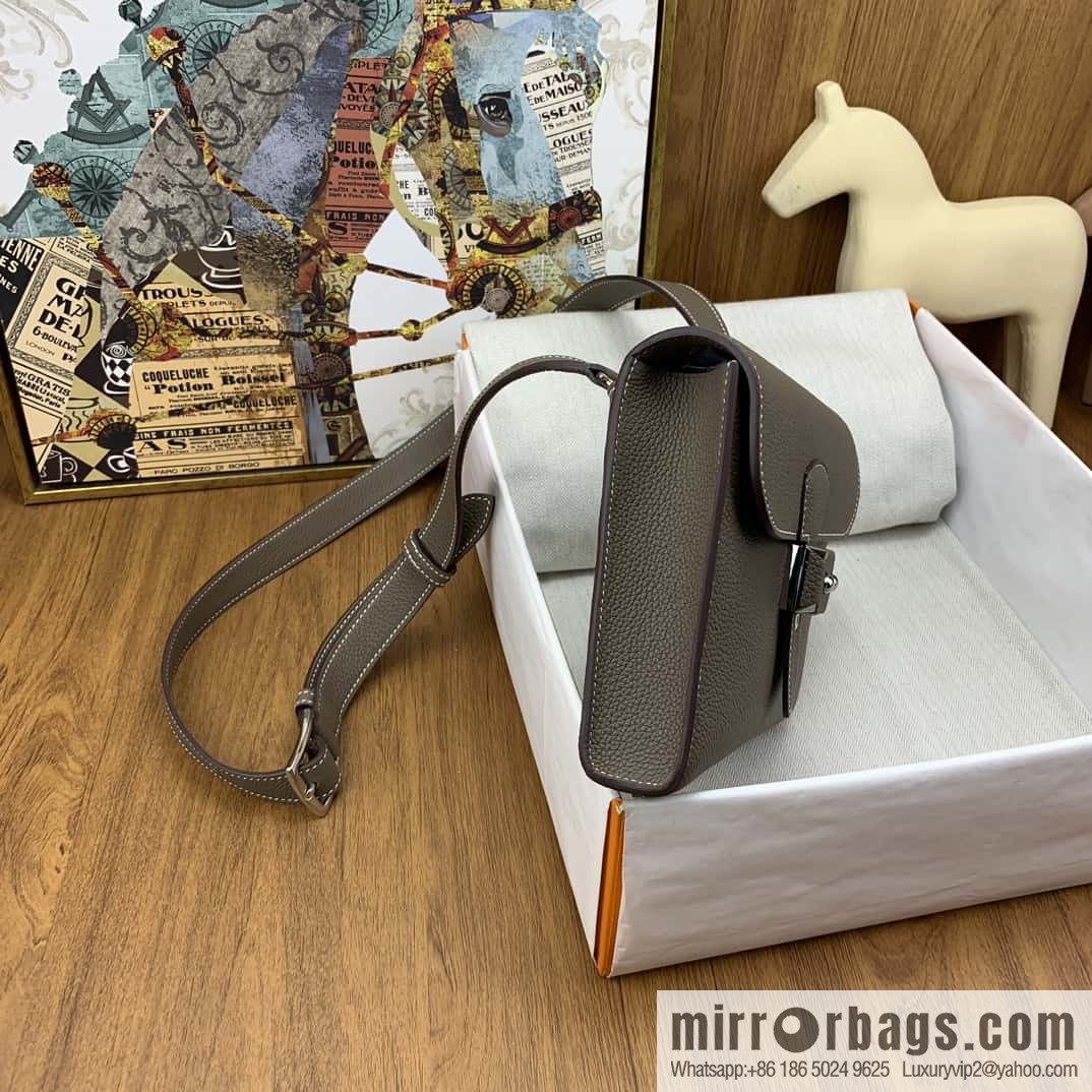 Hermès messenger bag Sac a depeches 21cm togo leather 18 elephant gray, silver buckle