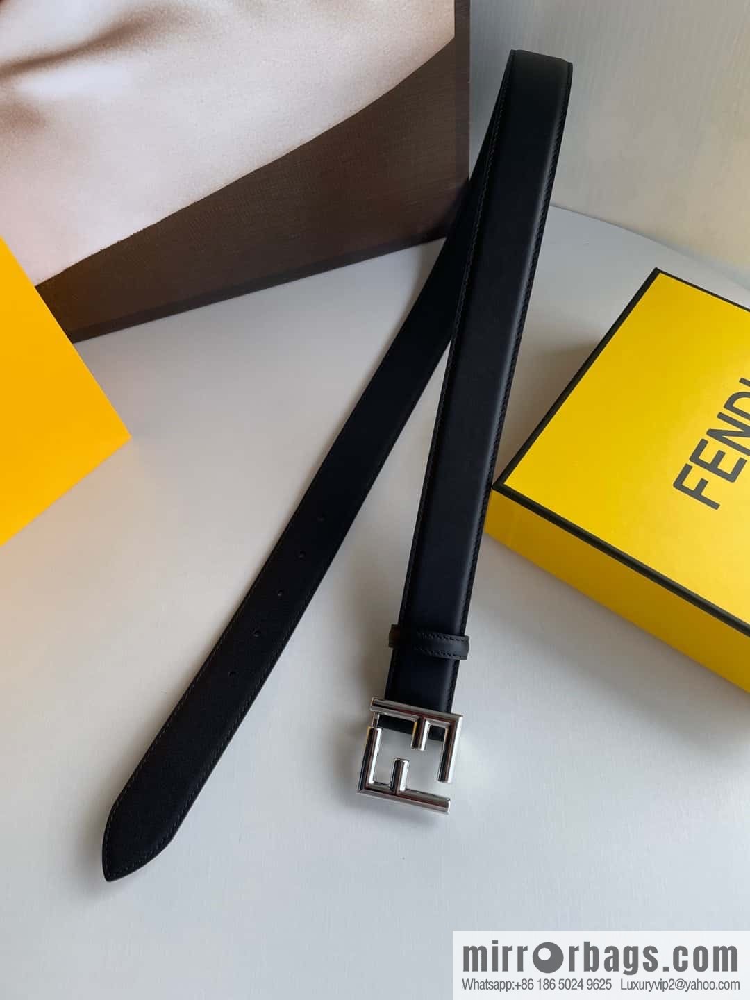 FENDI Fendi men's FF logo exquisite craftsmanship metal buckle, first layer cowhide belt