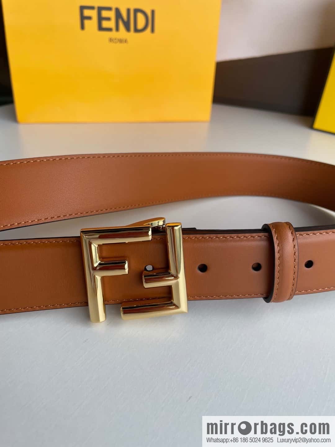FENDI Fendi men's FF logo exquisite craftsmanship metal buckle, first layer cowhide belt