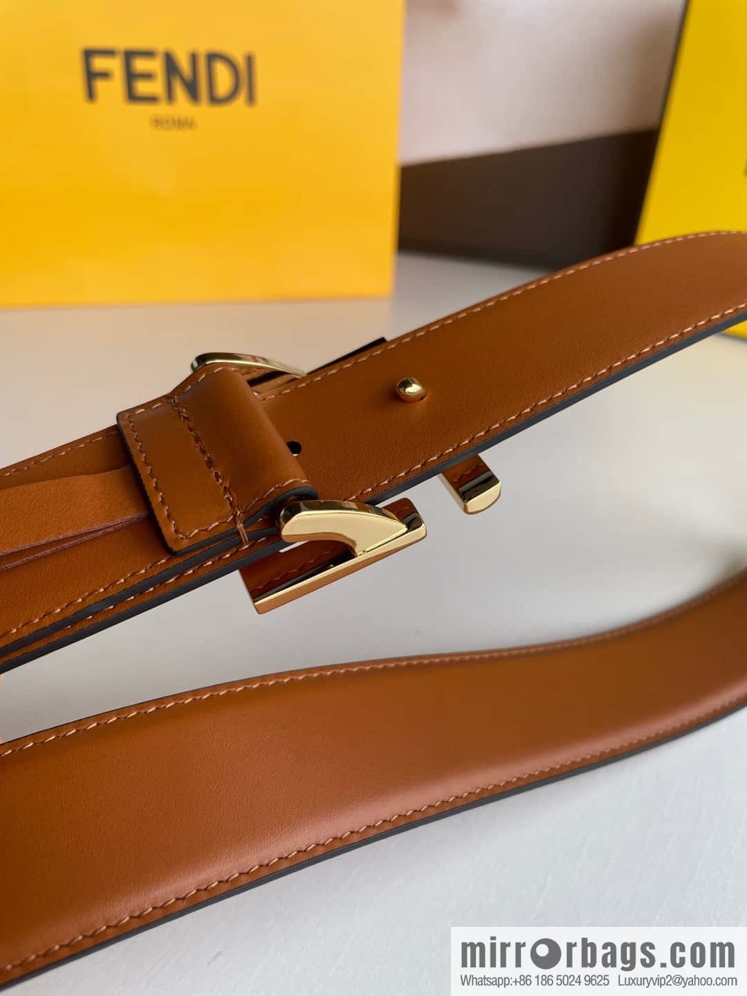 FENDI Fendi men's FF logo exquisite craftsmanship metal buckle, first layer cowhide belt