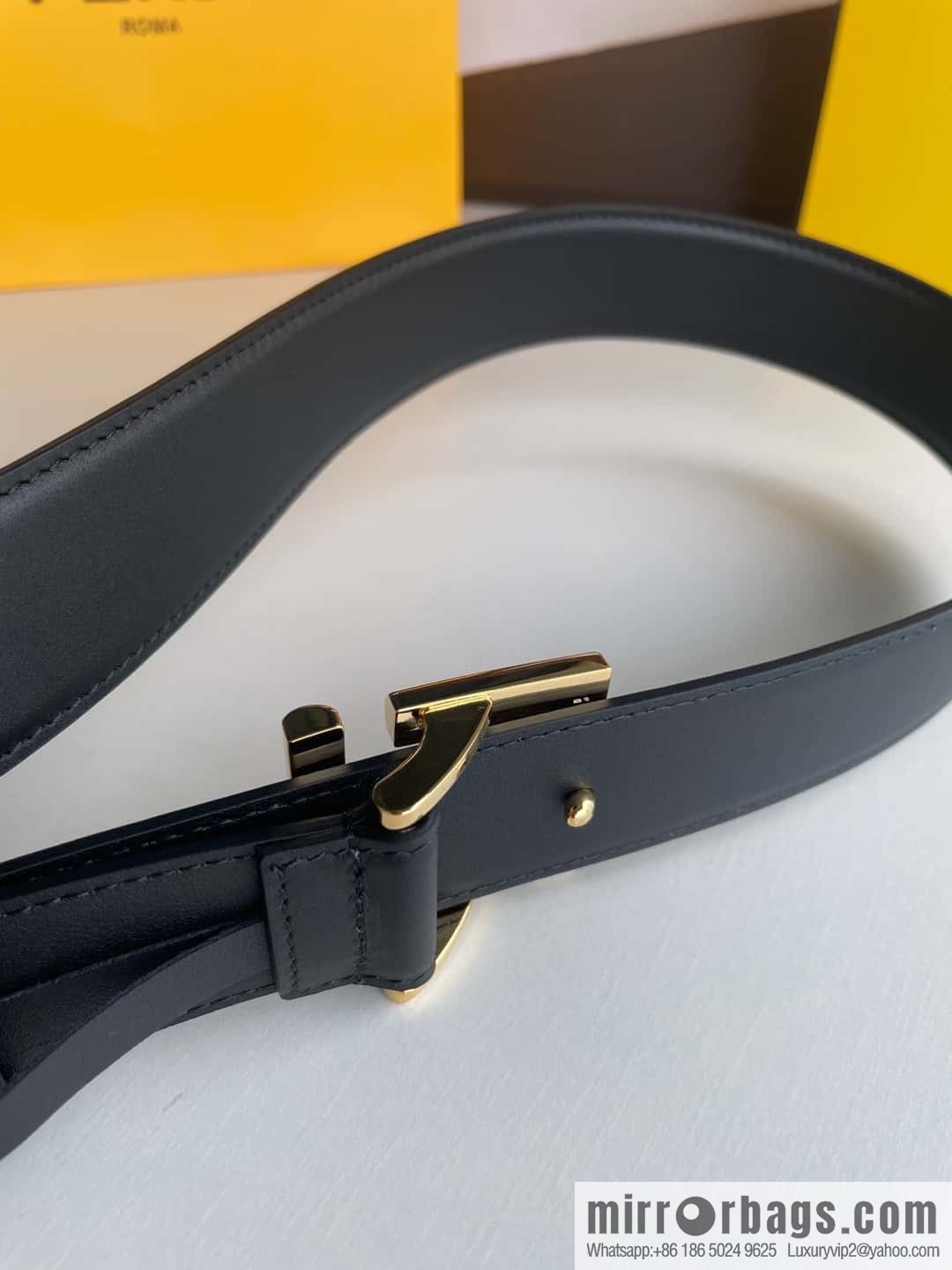 FENDI Fendi men's FF logo exquisite craftsmanship metal buckle, first layer cowhide belt