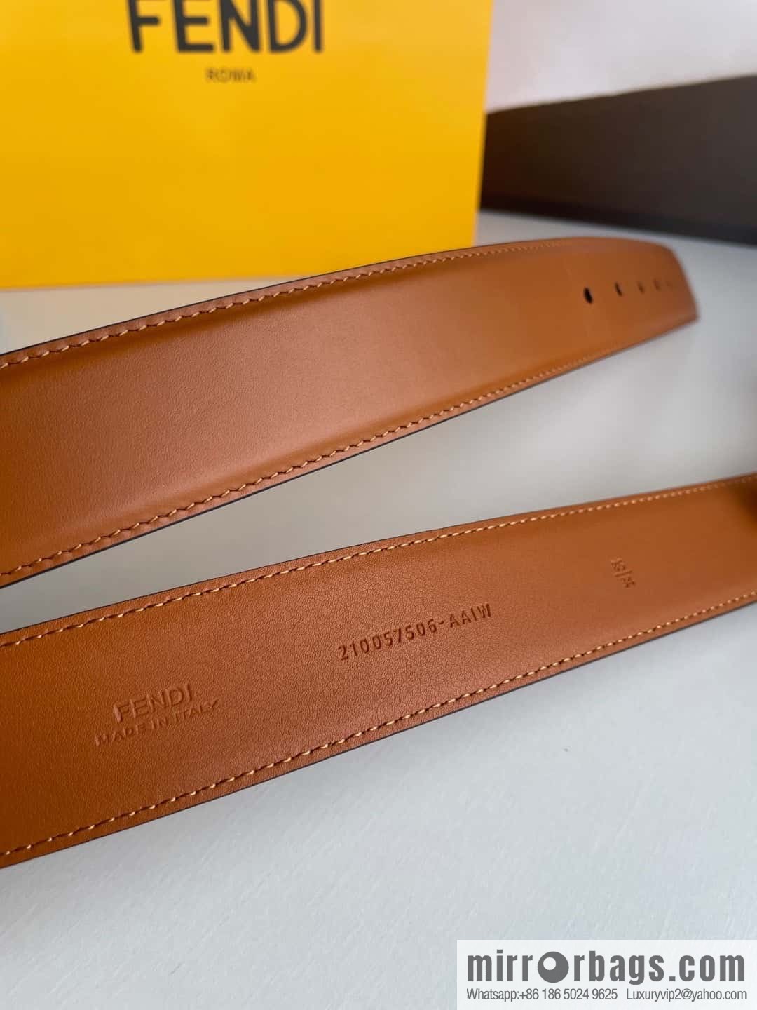 FENDI Fendi men's FF logo exquisite craftsmanship metal buckle, first layer cowhide belt