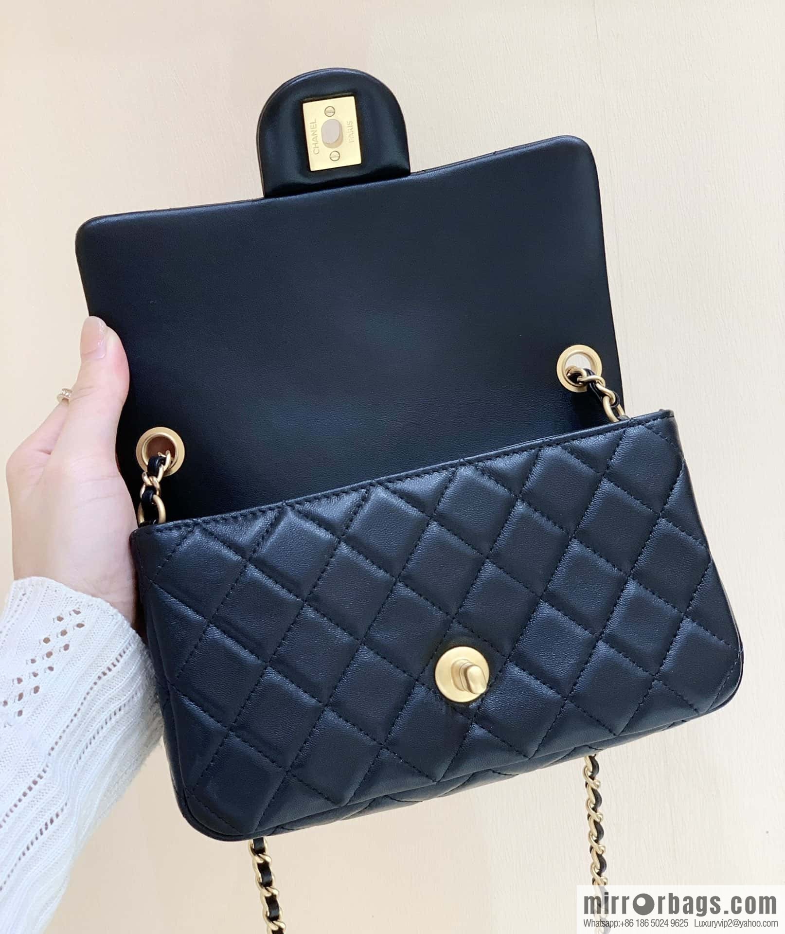 CHANEL 22P Latest Walnut Golden Ball AS1787