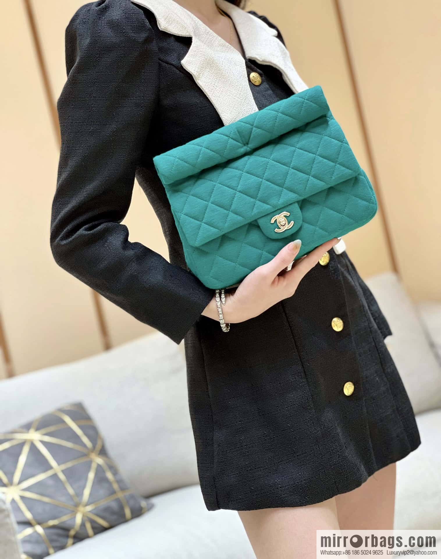 CHANEL Xiaoxiang 23A limited edition clutch bag AS4199