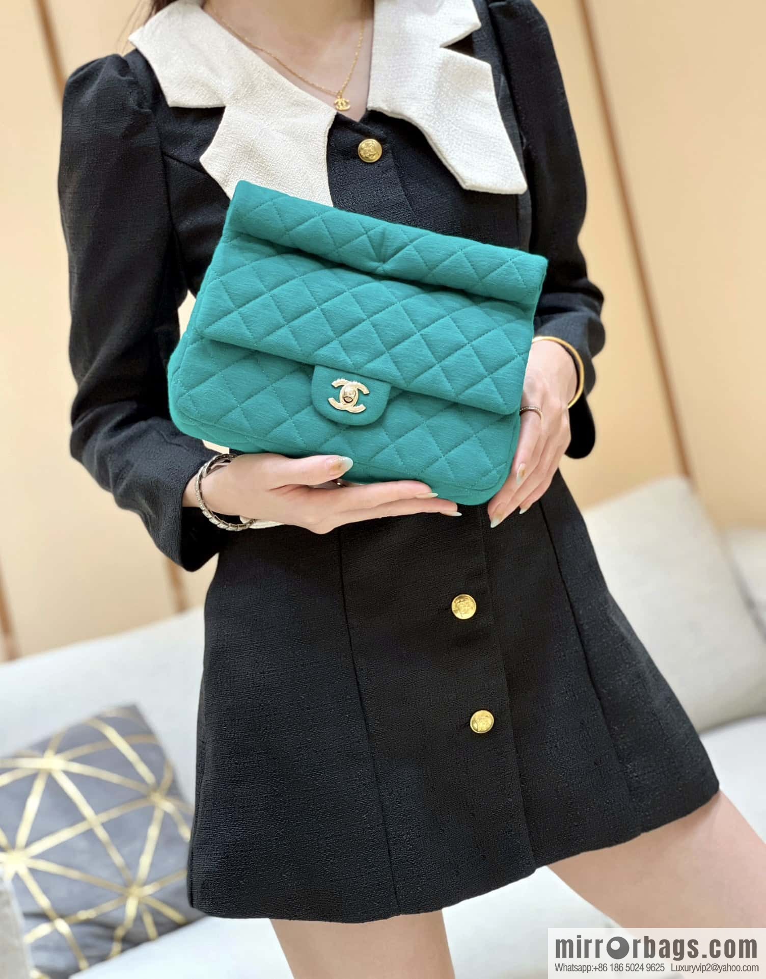 CHANEL Xiaoxiang 23A limited edition clutch bag AS4199