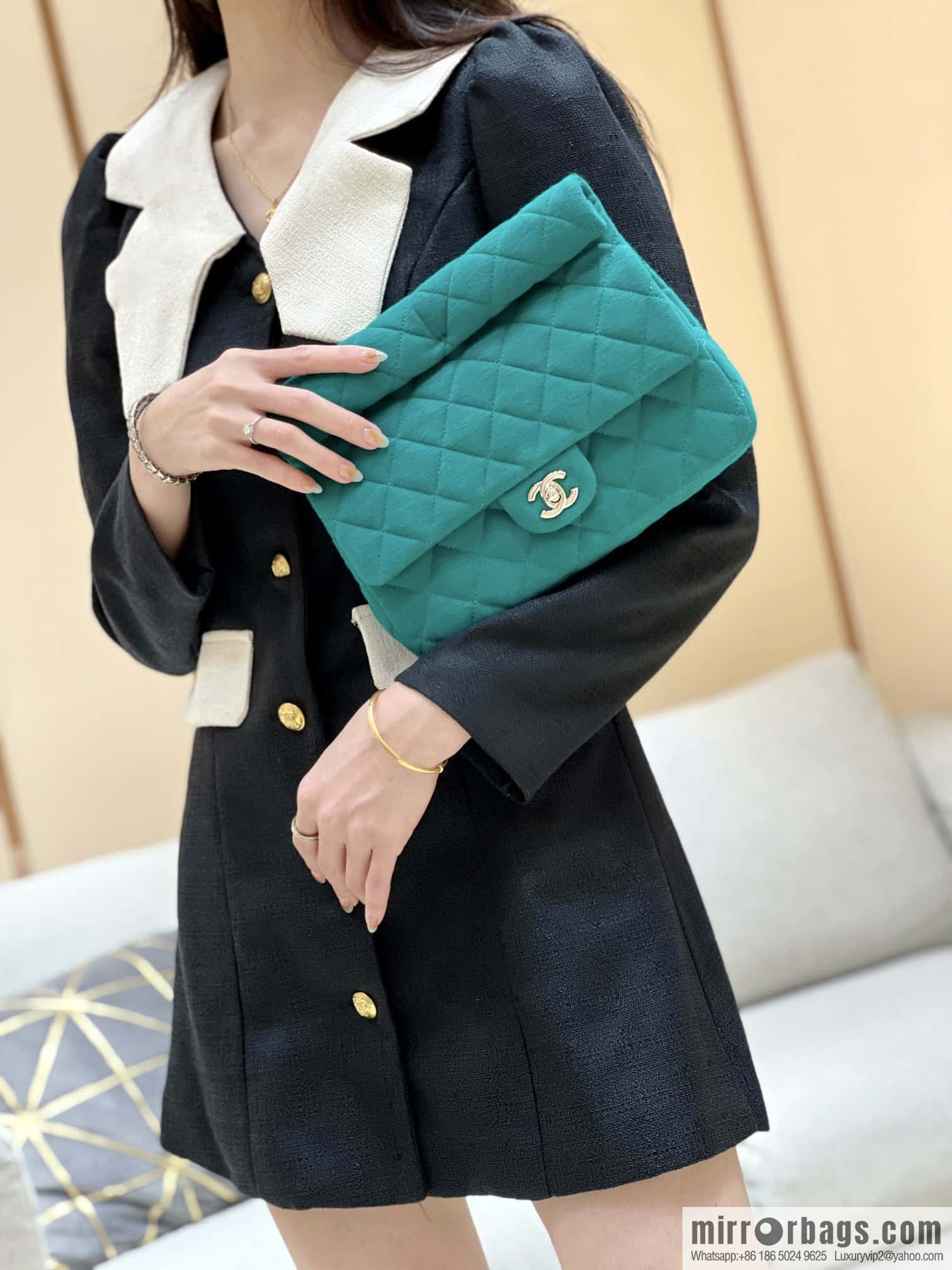 CHANEL Xiaoxiang 23A limited edition clutch bag AS4199