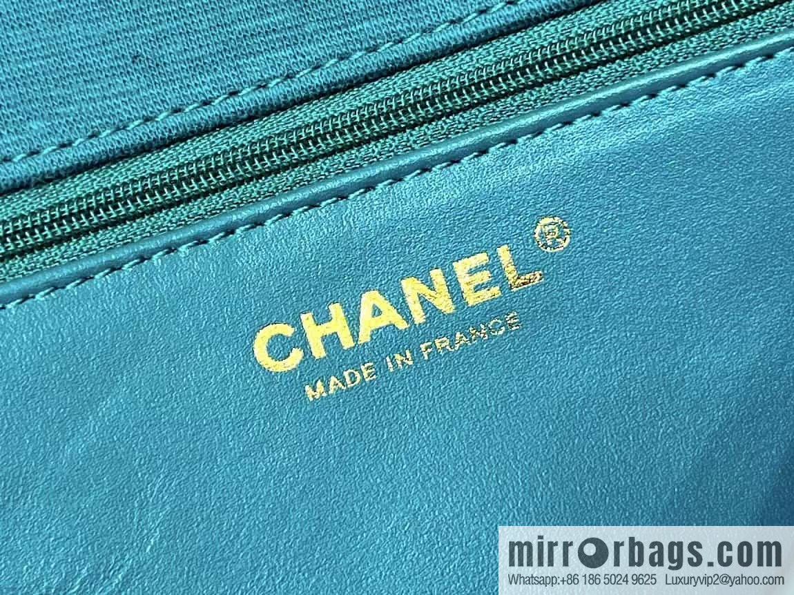CHANEL Xiaoxiang 23A limited edition clutch bag AS4199