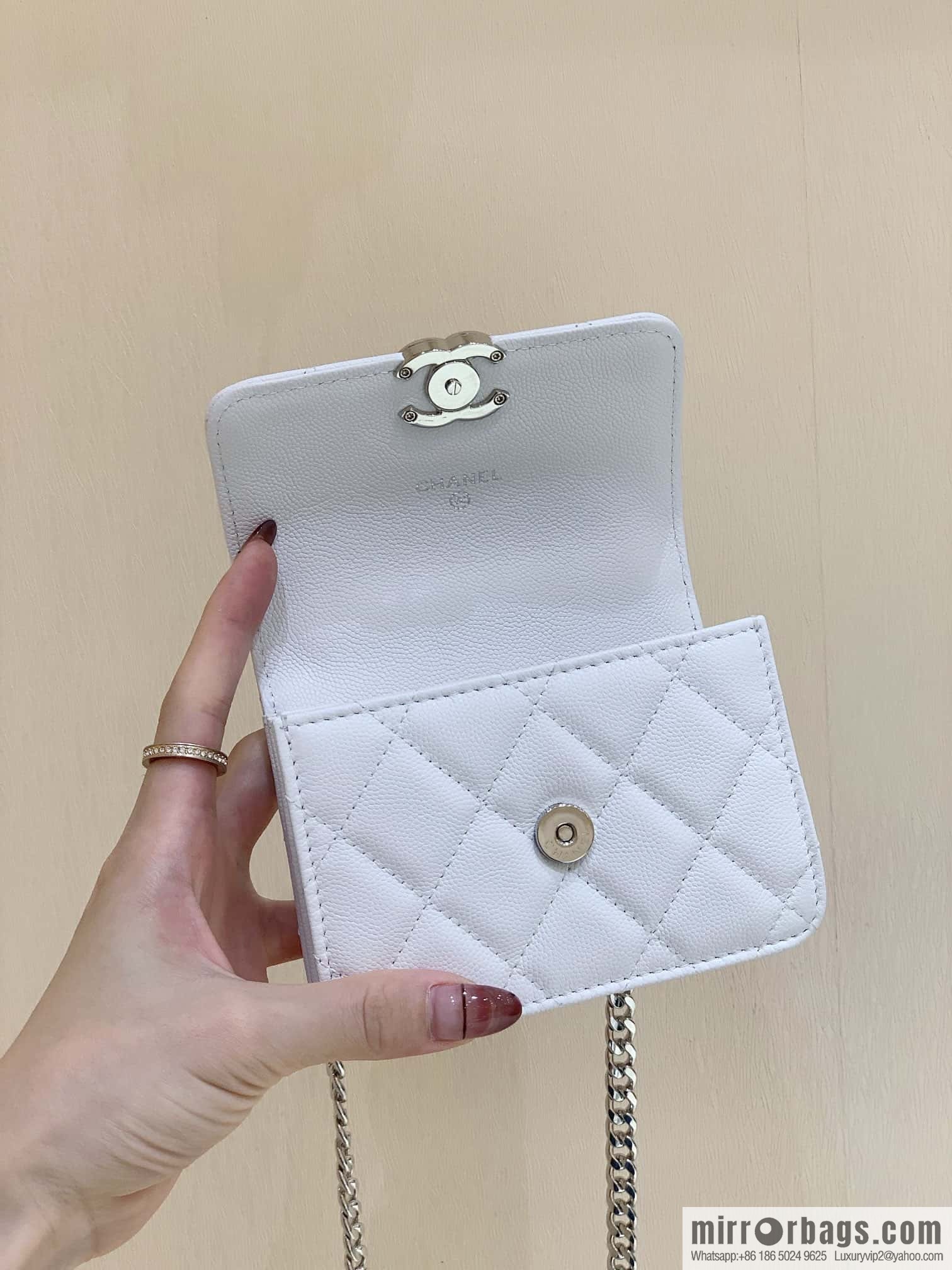 CHANEL 2022cc spring/summer collection, enamel handle small satchel AP2758 white