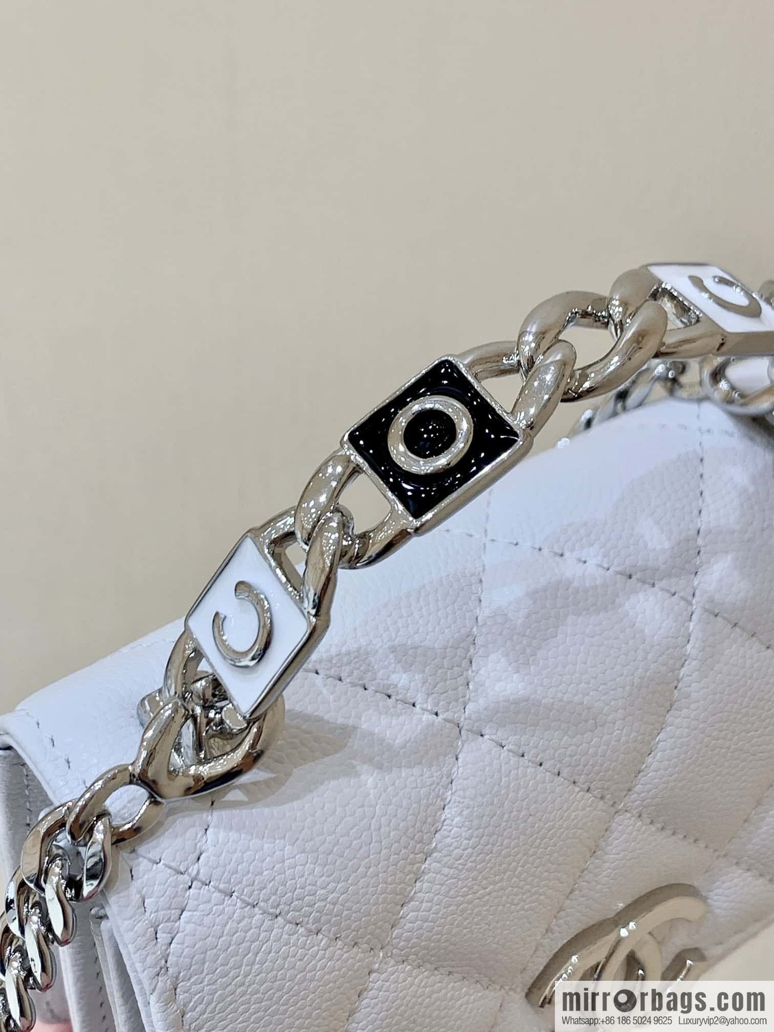 CHANEL 2022cc spring/summer collection, enamel handle small satchel AP2758 white