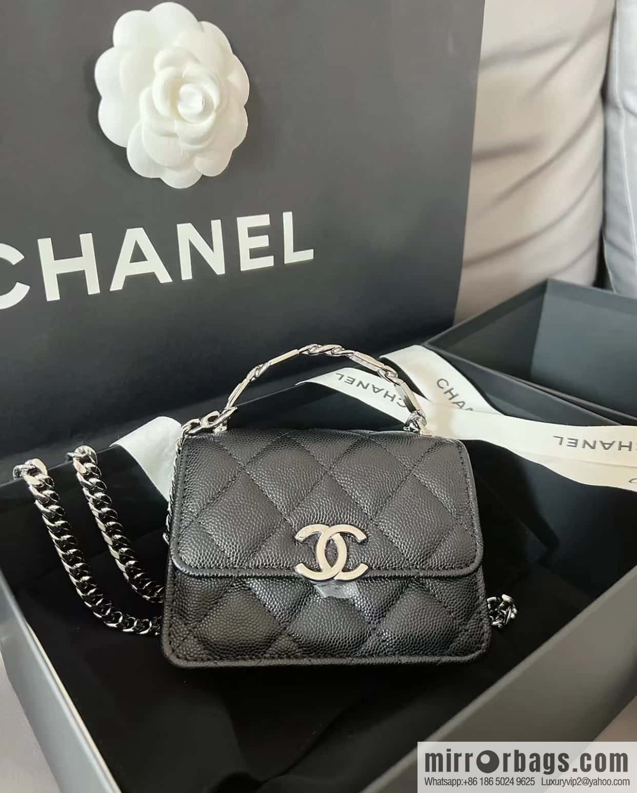 CHANEL 2022cc spring/summer collection, enamel handle small satchel AP2758 black