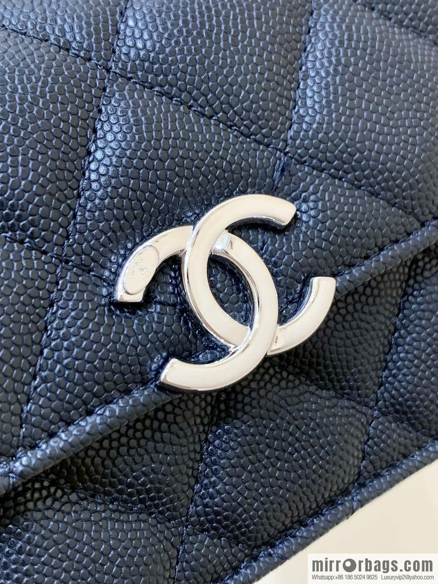 CHANEL 2022cc spring/summer collection, enamel handle small satchel AP2758 black