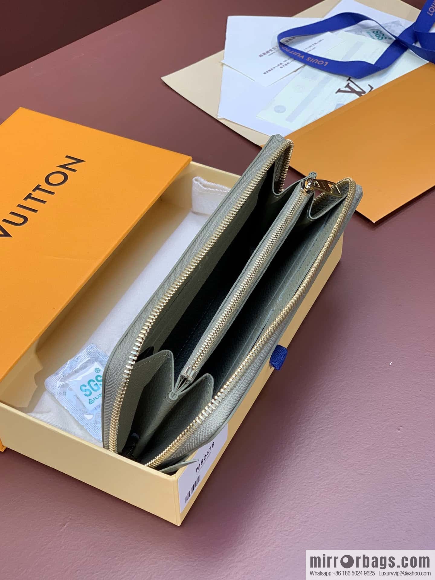 LV M82478 Clémence Wallet