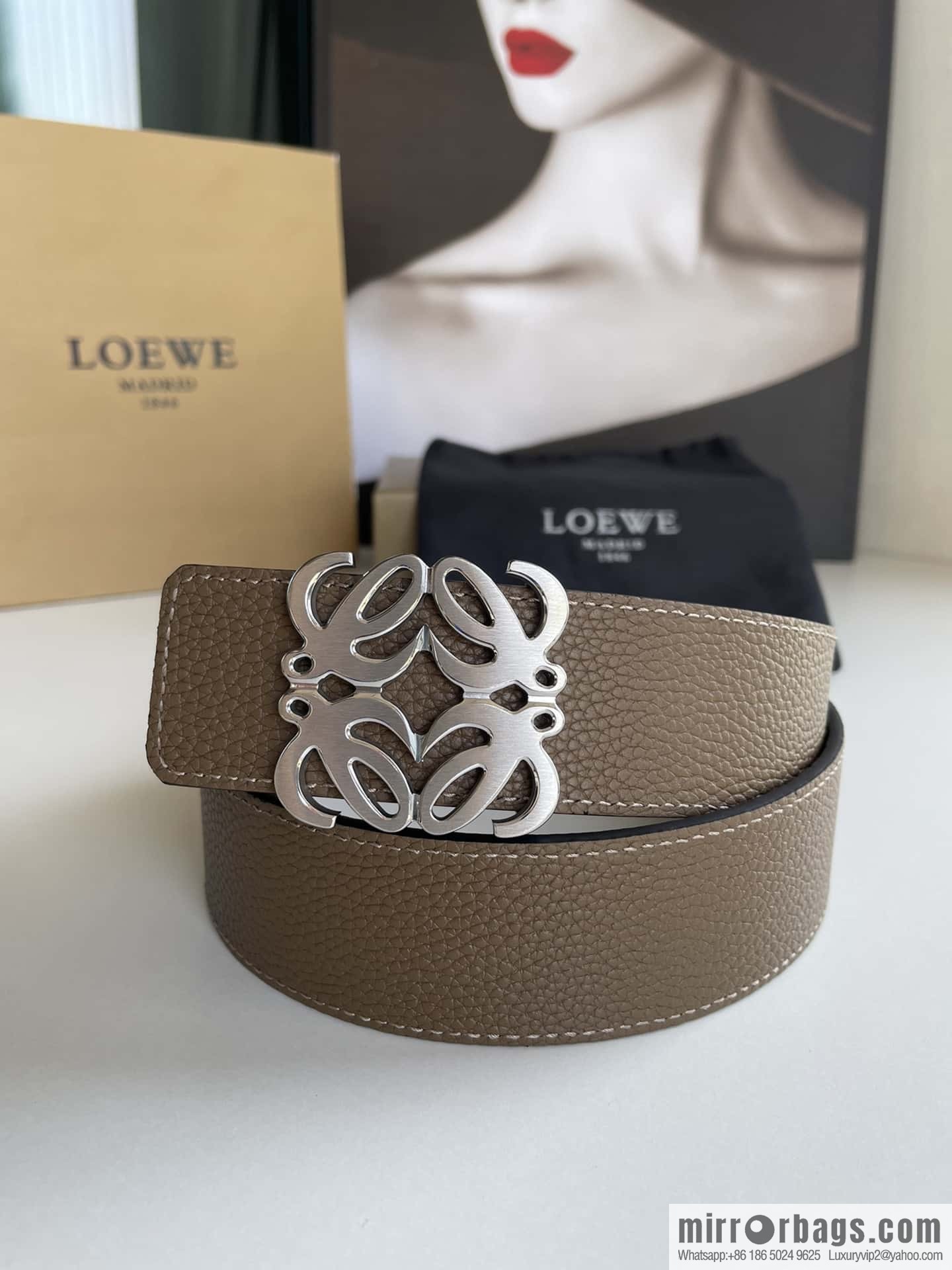 LOEVE Luo Yiwei stainless steel logo pattern metal buckle with the first layer of cowhide double-sided belt 40mm