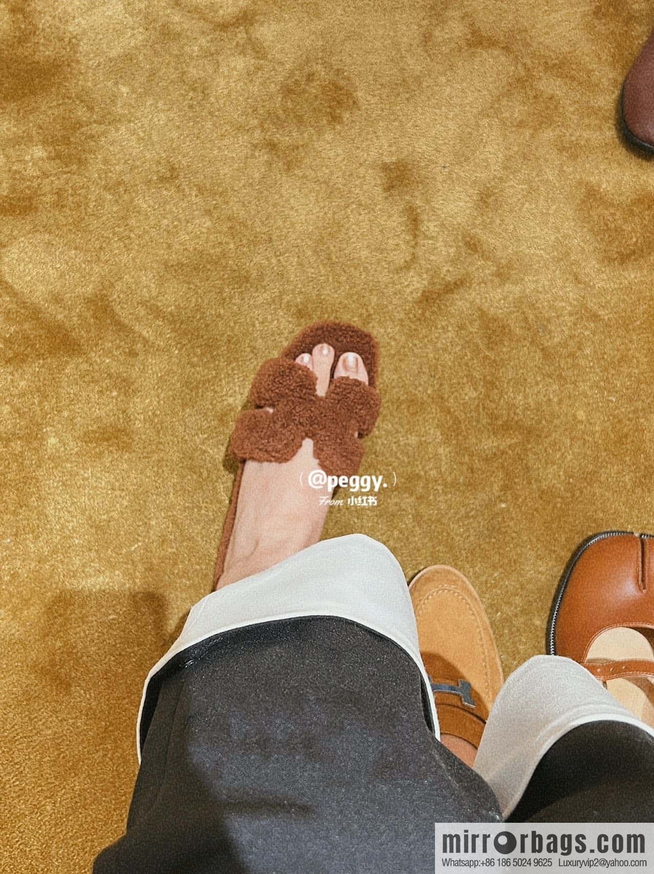 Hermès Teddy 🐻 Brown Fluffy Slippers