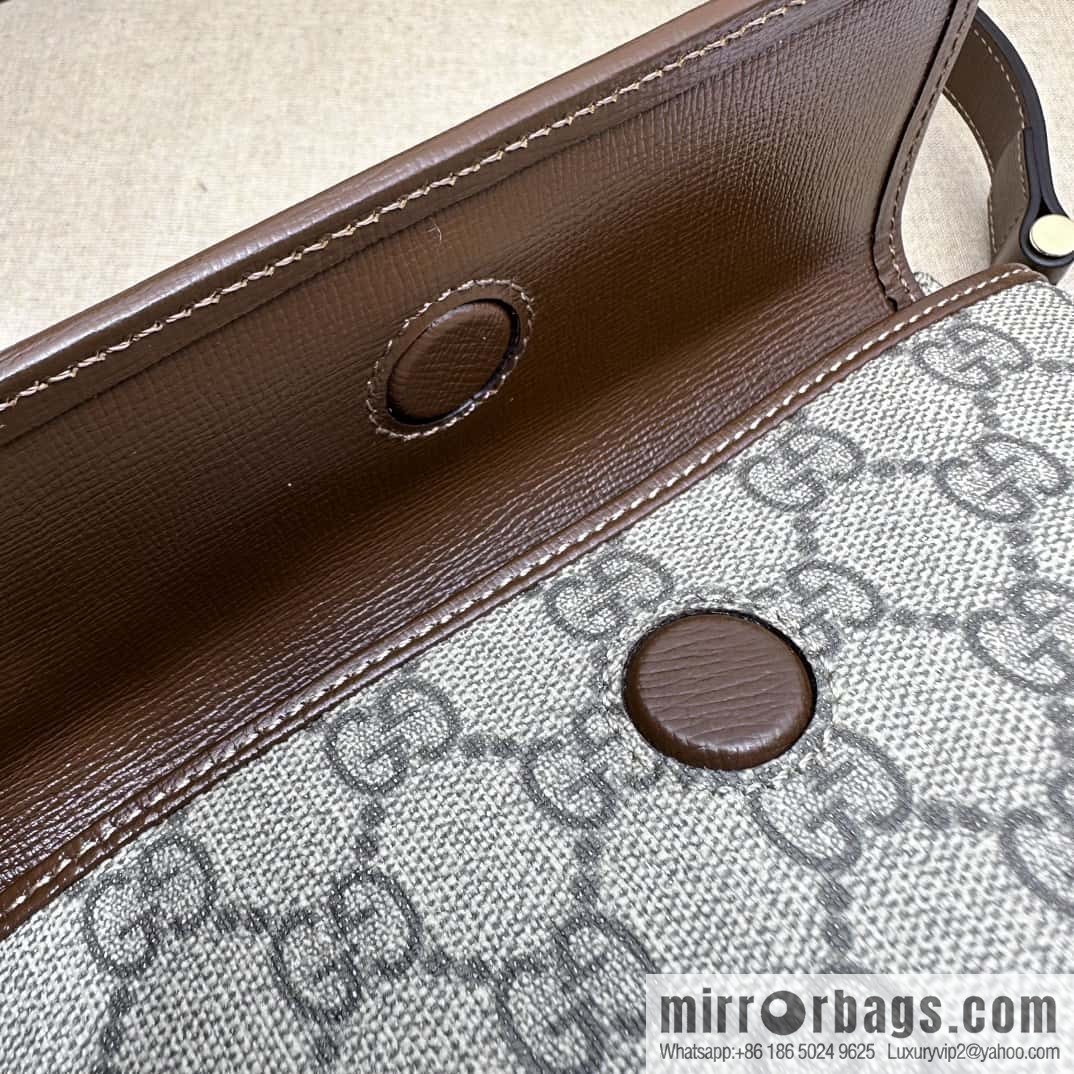 GUCCI interlocking double G logo GG fanny pack 746300 brown