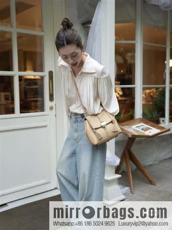 Chloe Penelope Gold Coin Bag, Medium Dropped Leather, Apricot 25CM