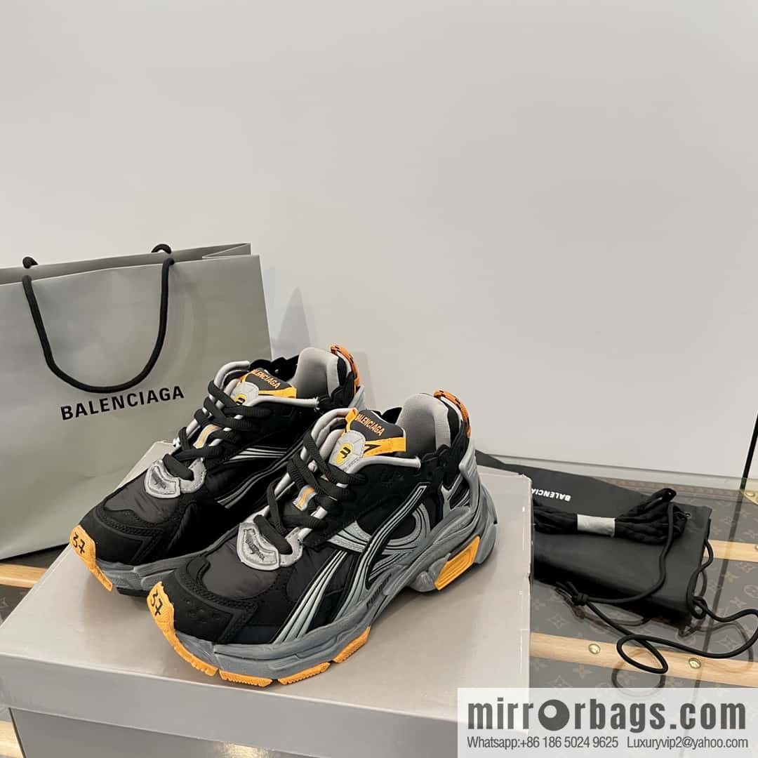 Balenciaga Balenciaga 𝐑𝐮𝐧𝐧𝐞𝐫|𝟐𝟎𝟐𝟑 Seventh Generation. Vintage Old Daddy Sneakers
