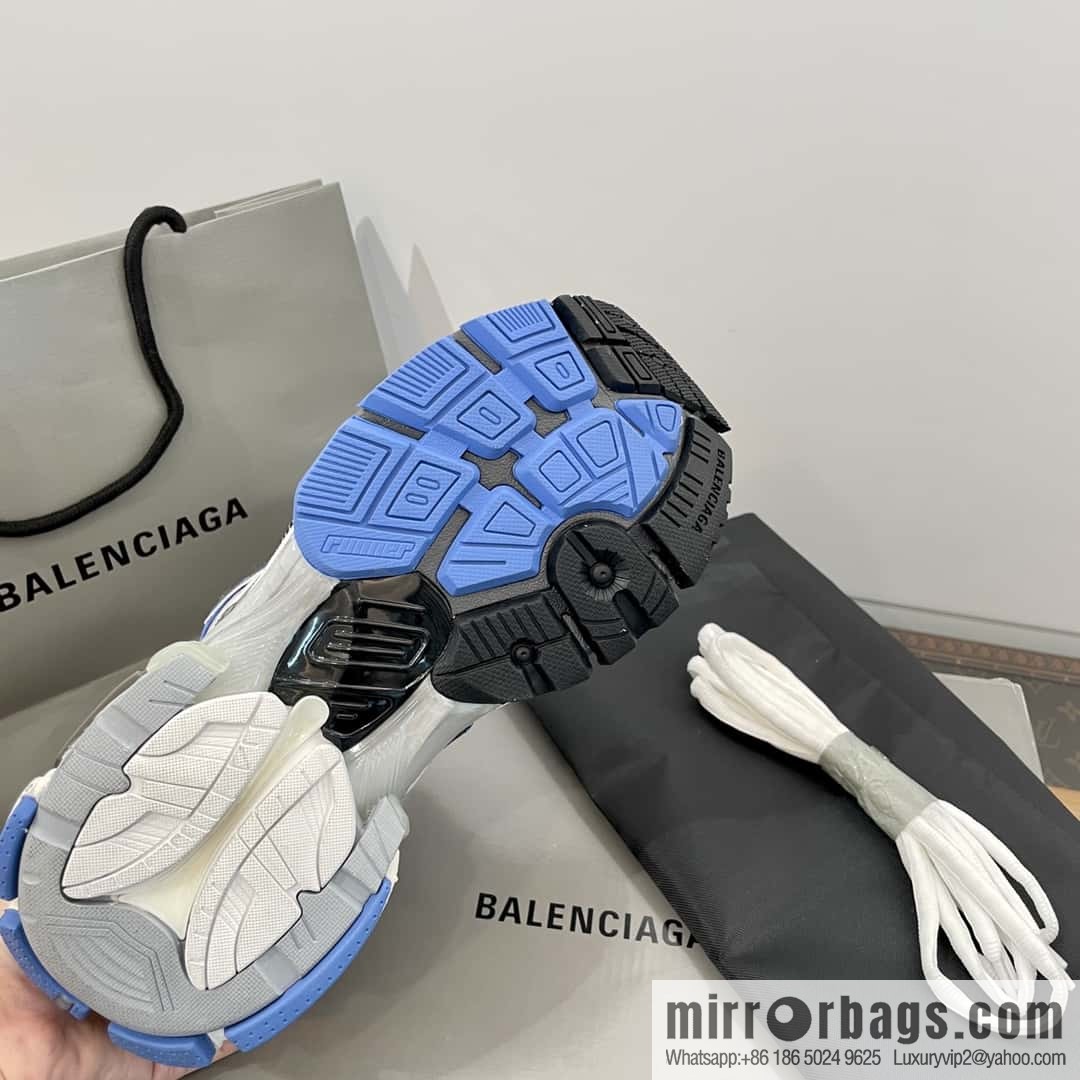 Balenciaga Balenciaga 𝐑𝐮𝐧𝐧𝐞𝐫|𝟐𝟎𝟐𝟑 Seventh Generation. Vintage Old Daddy Sneakers