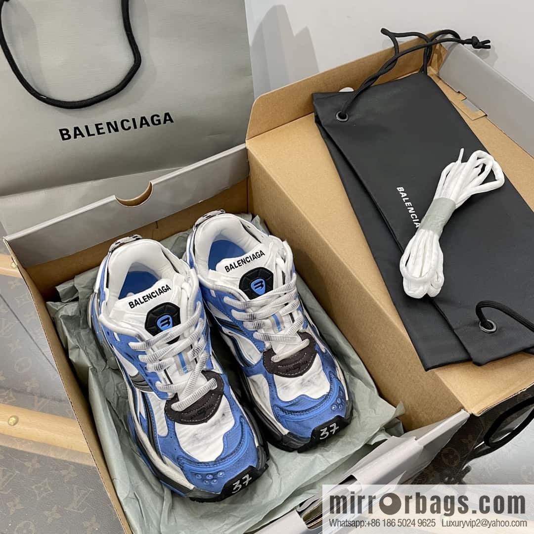 Balenciaga Balenciaga 𝐑𝐮𝐧𝐧𝐞𝐫|𝟐𝟎𝟐𝟑 Seventh Generation. Vintage Old Daddy Sneakers