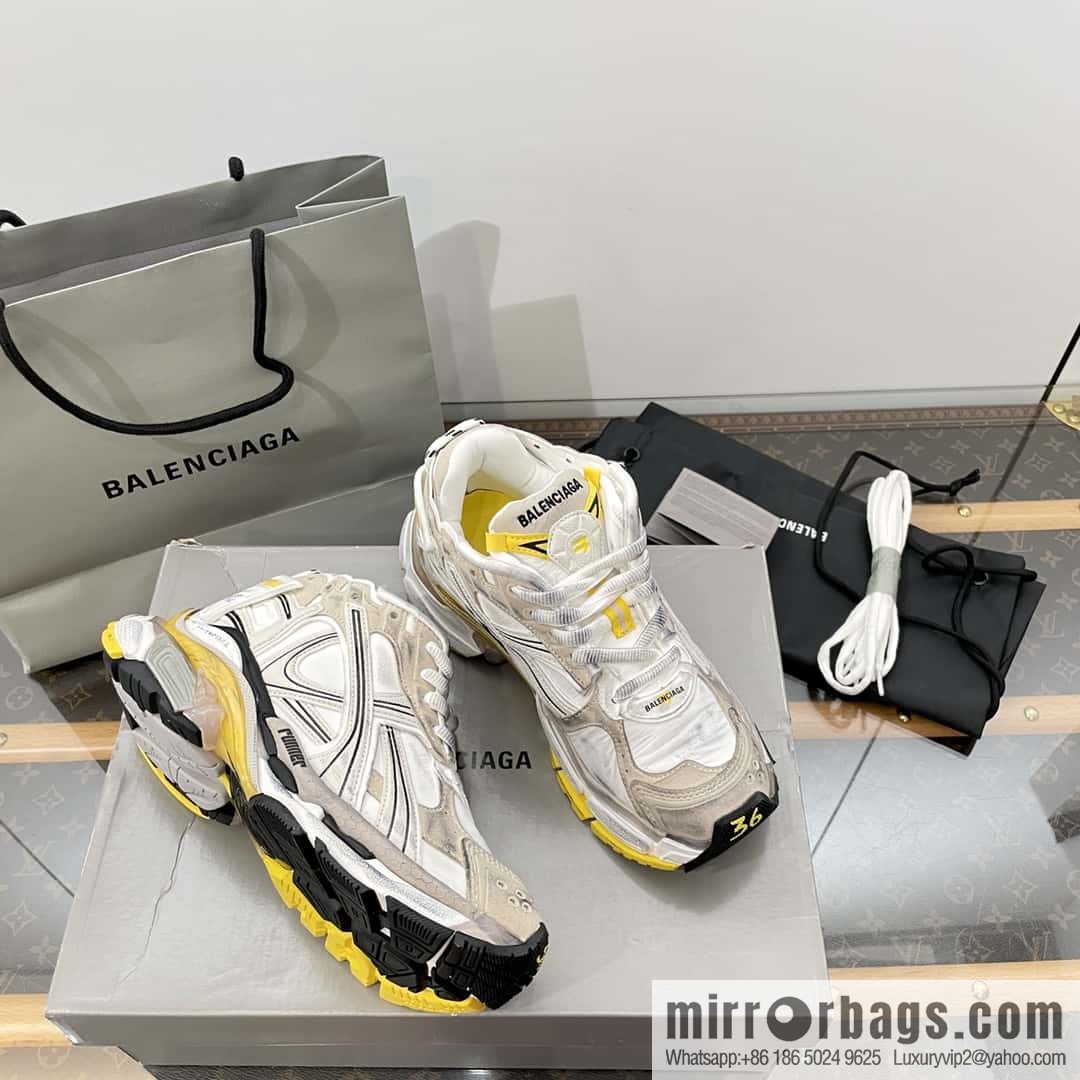 Balenciaga Balenciaga 𝐑𝐮𝐧𝐧𝐞𝐫|𝟐𝟎𝟐𝟑 Seventh Generation. Vintage Old Daddy Sneakers