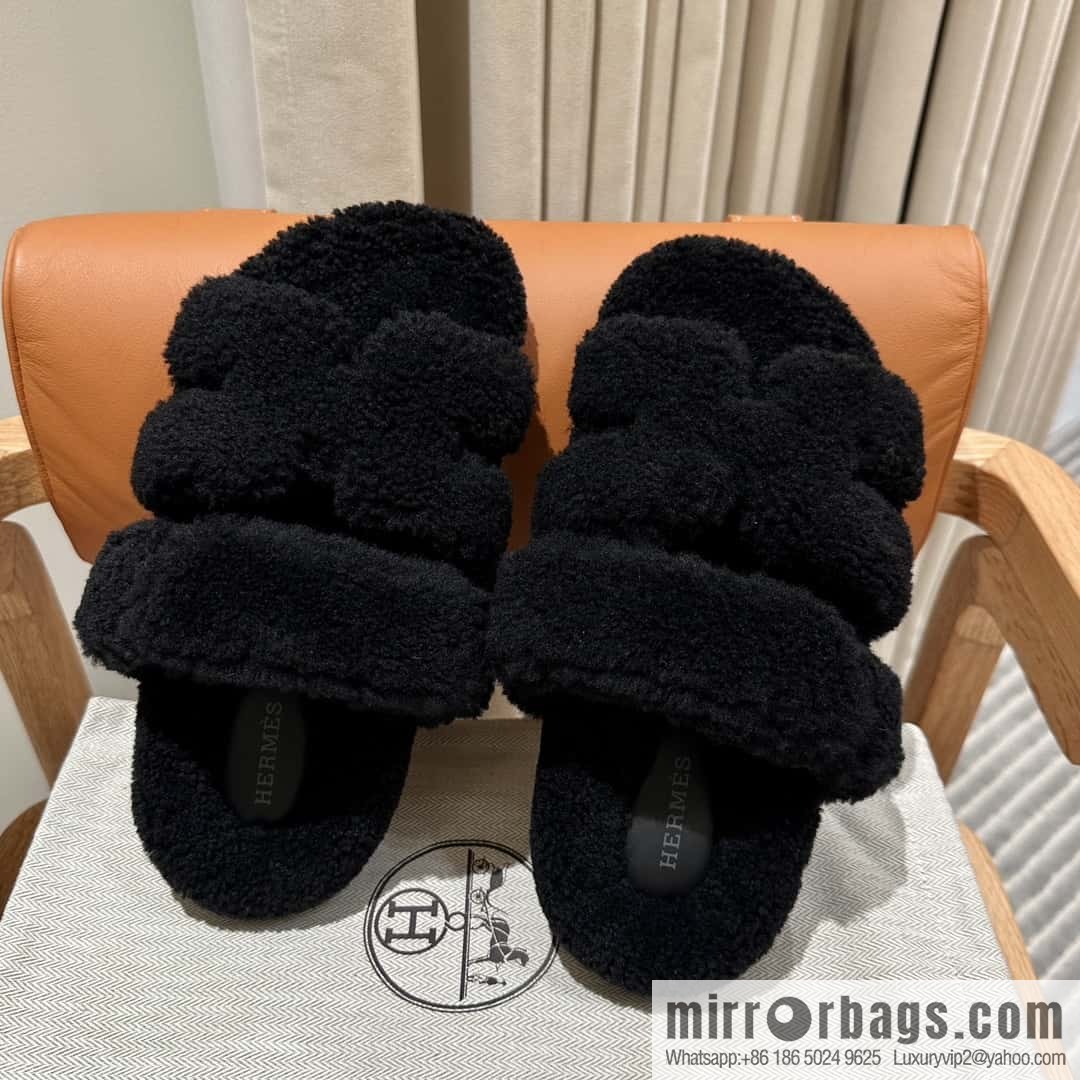 Hermès plush second uncle shoes Chypre sandals
