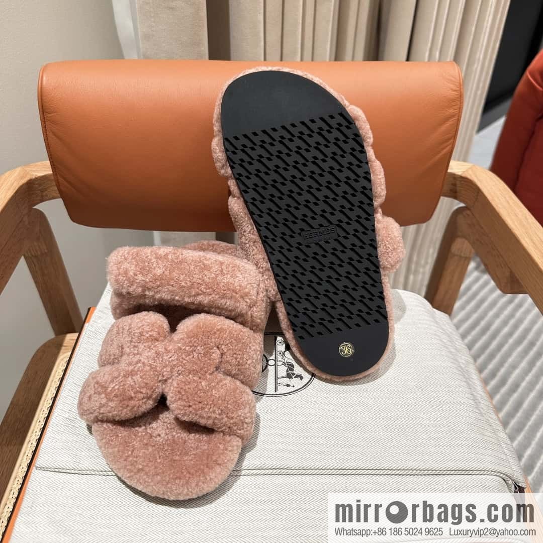 Hermès plush second uncle shoes Chypre sandals