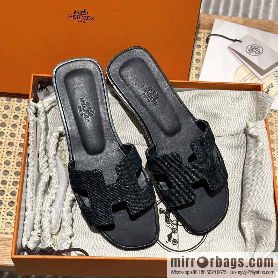 Hermès leather outsole H slippers, black