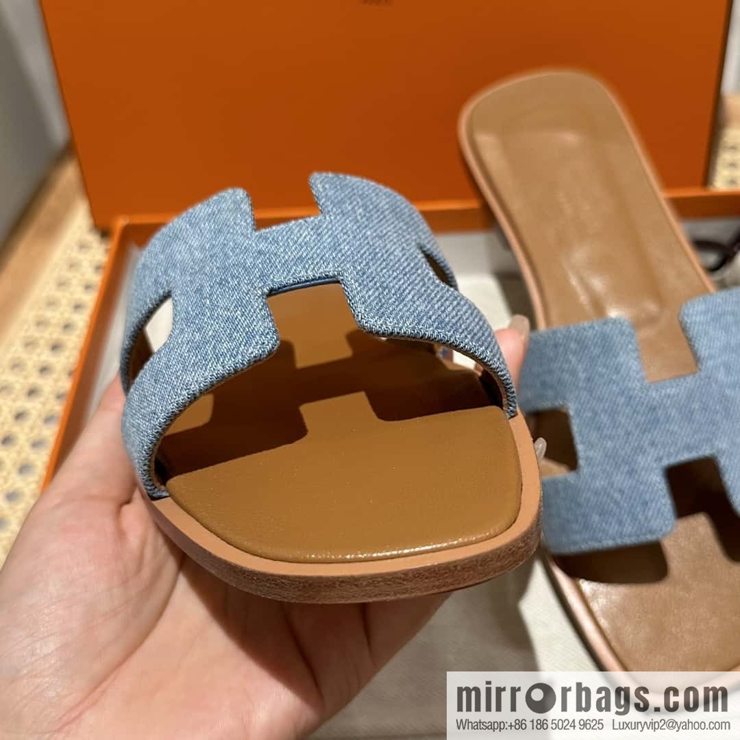 Hermès leather outsole H slippers, brown color matching denim blue