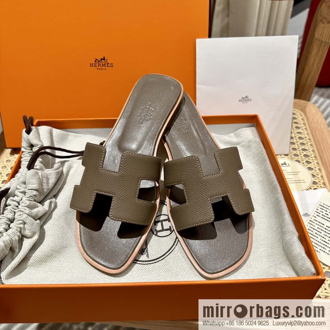 Hermès leather outsole H slippers, elephant gray