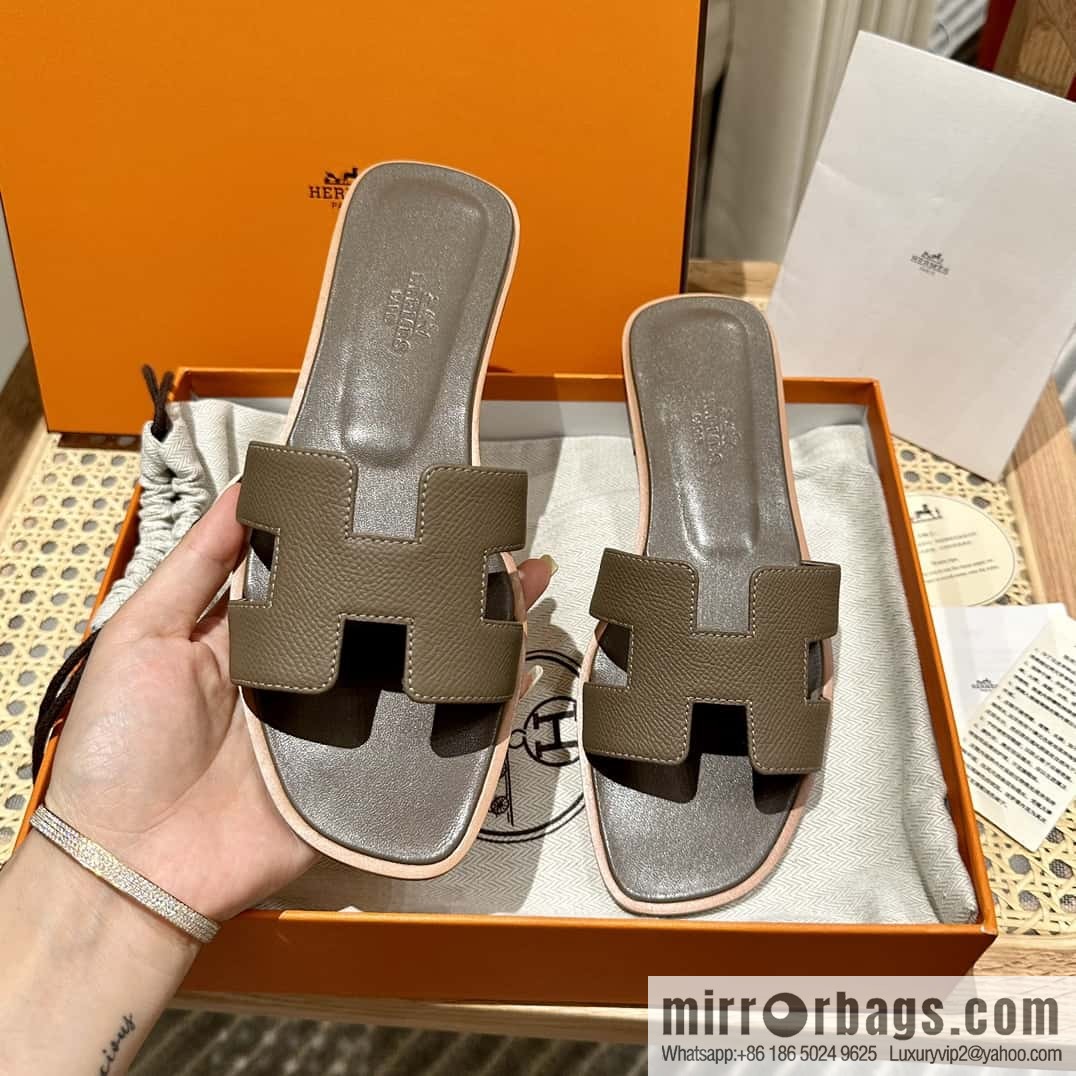 Hermès leather outsole H slippers, elephant gray