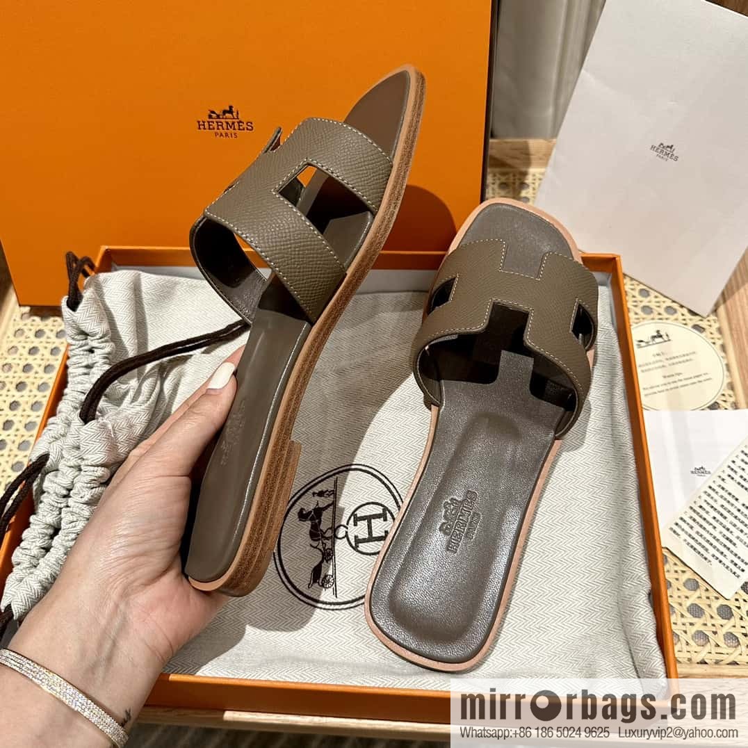 Hermès leather outsole H slippers, elephant gray