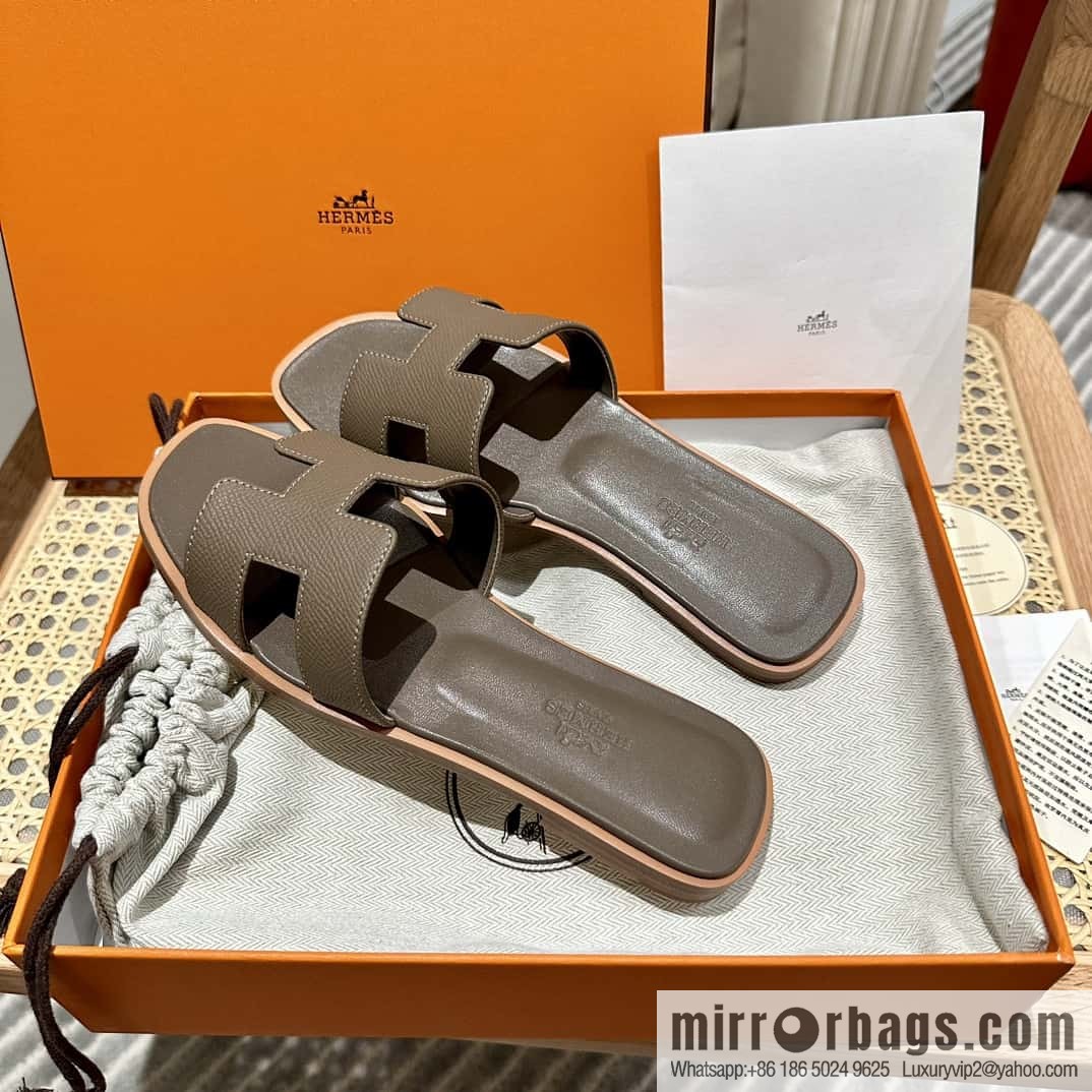 Hermès leather outsole H slippers, elephant gray