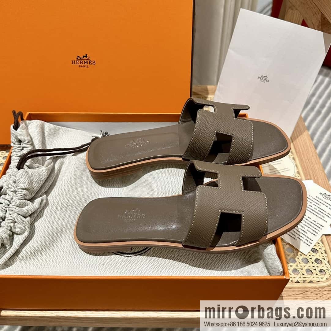 Hermès leather outsole H slippers, elephant gray